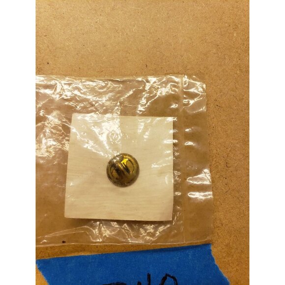 Red Cross Blood Donor Pin Gold Plate NIP - Picture 3 of 3